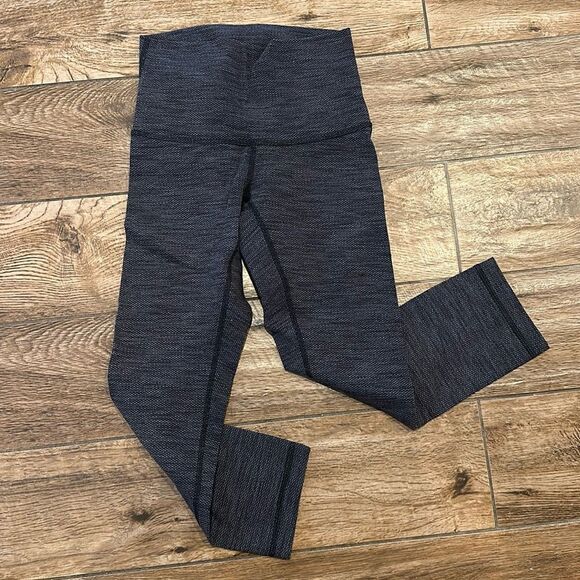 🌟 Lululemon High-Rise Cropped Wonder Under Leggings - Size 4 - Picture 1 of 4